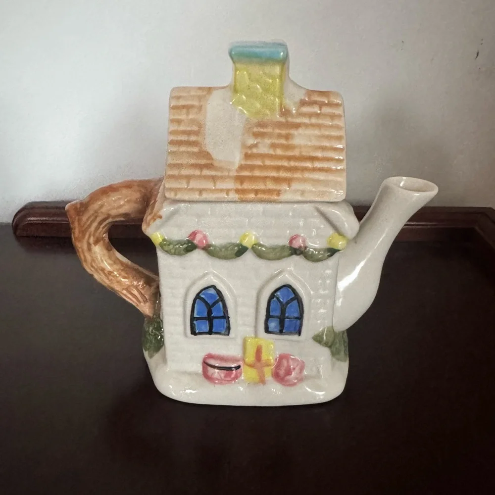Vintage Houston Harvest Teapot Ceramic Christmas White Brick Cottage Santa 6" - Picture 3 of 5